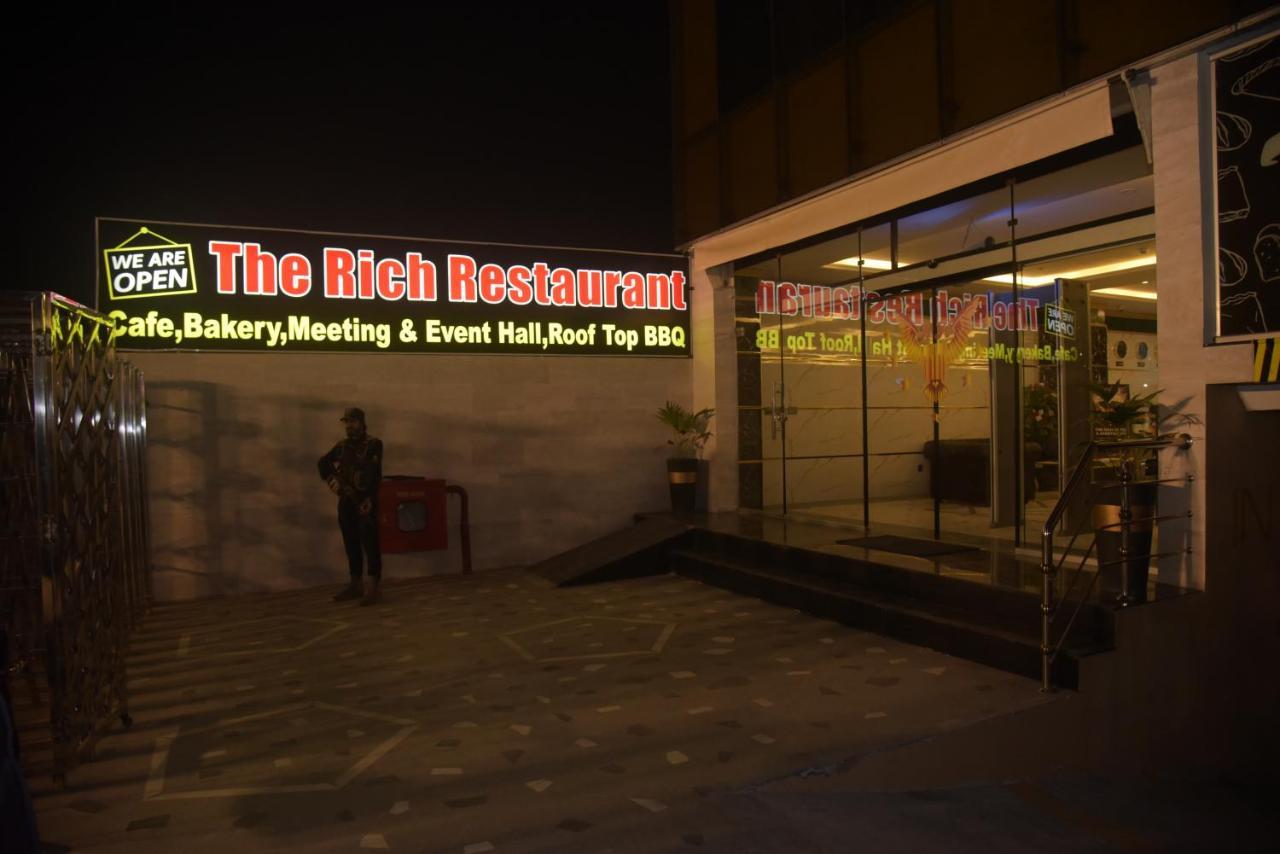 The Rich Hotel & Apartments ラホール エクステリア 写真