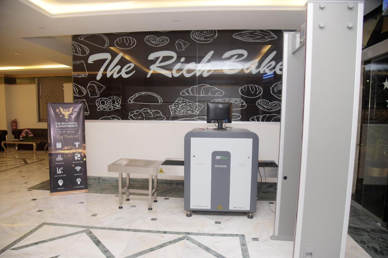 The Rich Hotel & Apartments ラホール エクステリア 写真